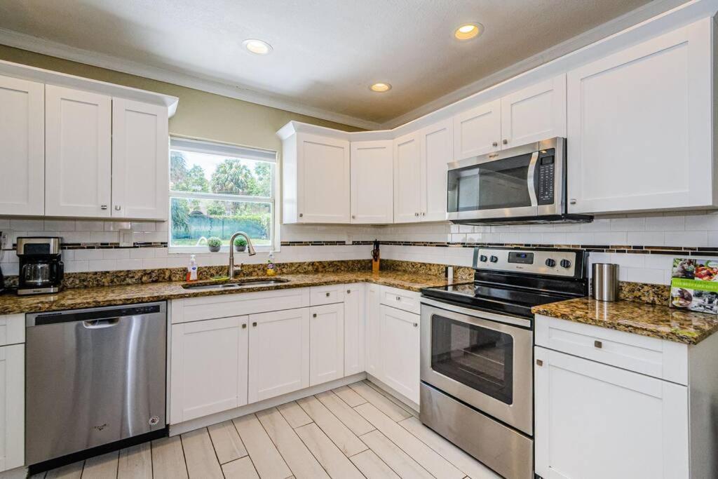 הוילה טאמפה Beautiful Pool House In Old Seminole Heights! מראה חיצוני תמונה